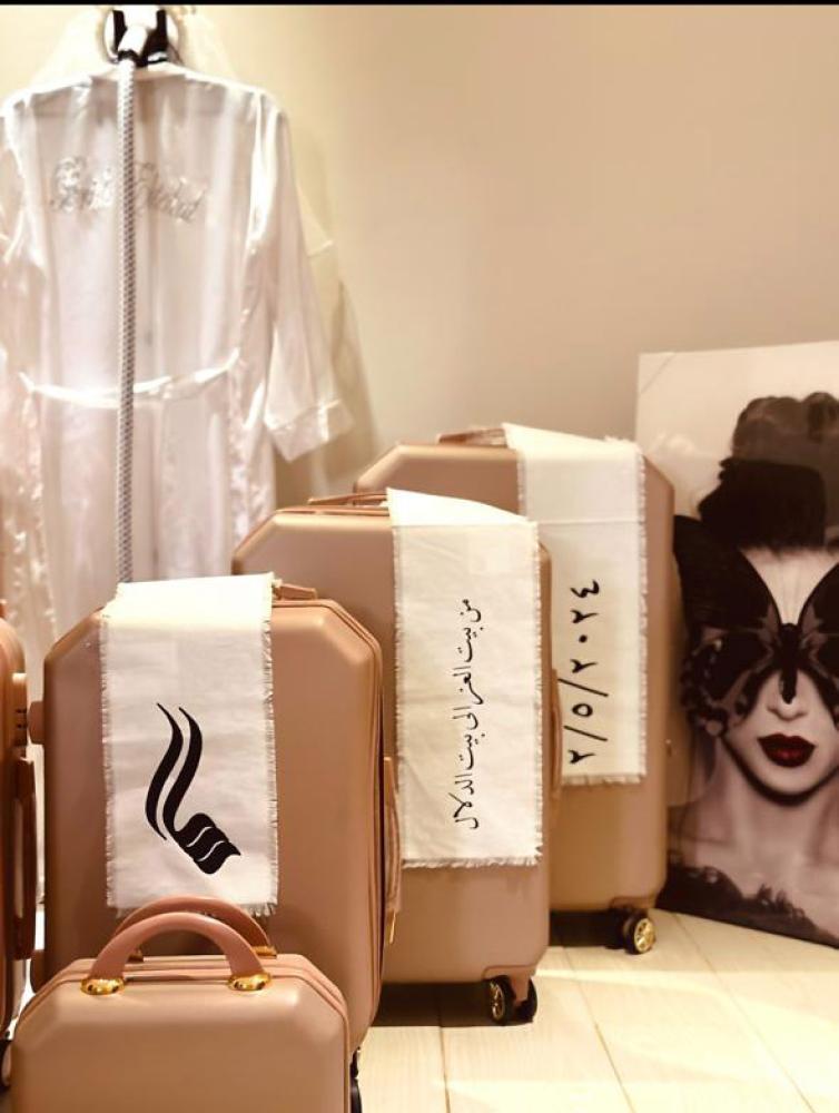 شريط ضيافة واستقبال بدون طباعة مقاس 9.5 * 97 سم  عدد 10 حبات