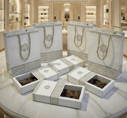 ٤ اوقيات عود