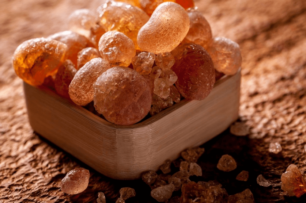 فوائد الصمغ العربي في تخفيف التهاب المفاصل وكيفية استخدامه