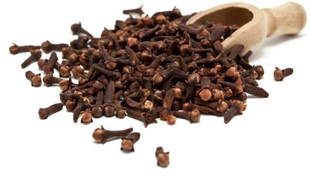 فوائد الخولنجان والقرنفل: كنوز طبيعية للصحة والعافية