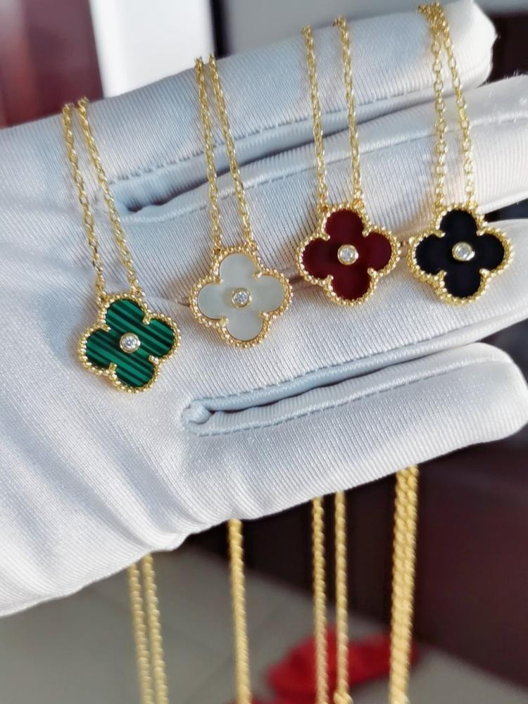 سلسال فان كليف وردة VCA