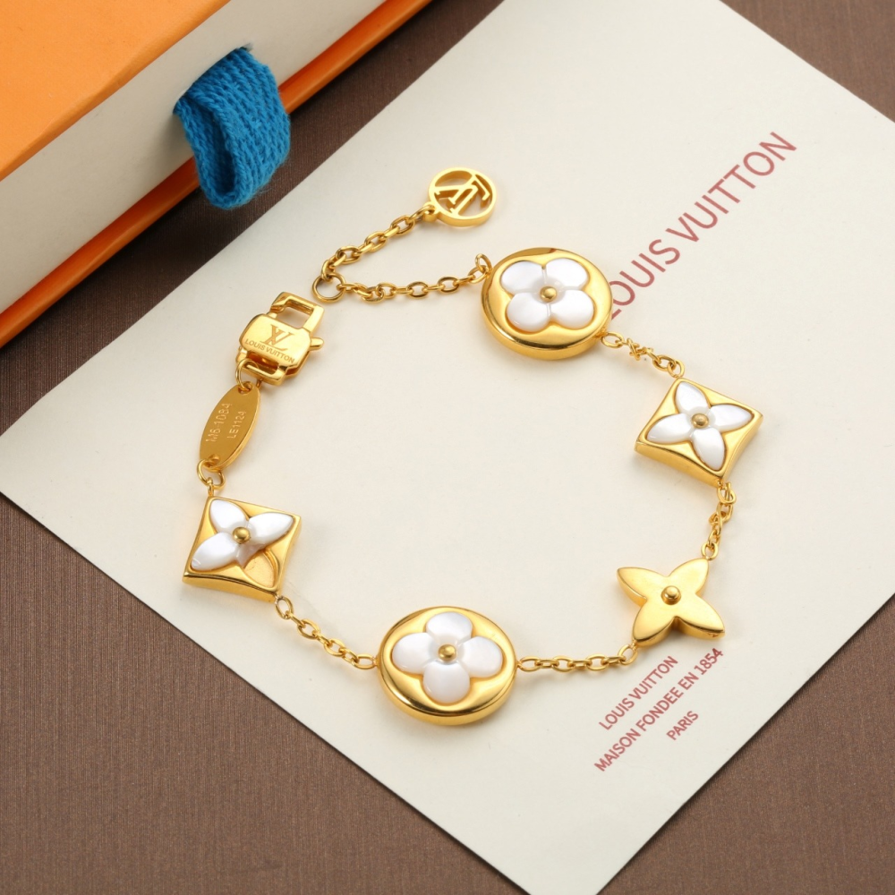 اسوارة لويس فيتون أبيض