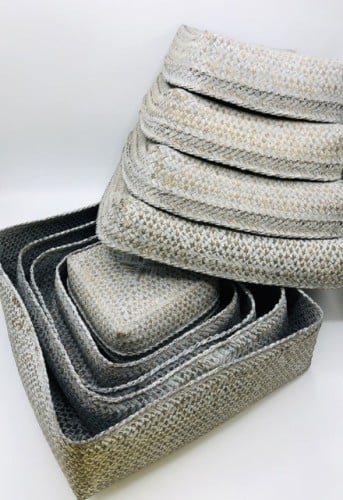 5صناديق من الخوص لون رمادي (الحجم الكبير 30سم، 25سم، 20سم، 16سم، 13سم)