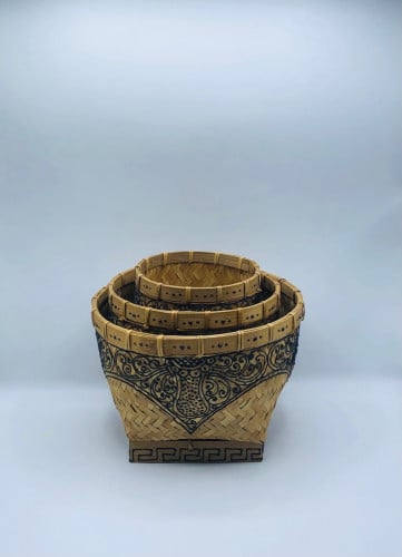 3 أحواض زراعية لون بيج مرسوم عليه بالأسود (25سم ، 20سم ، 15سم)