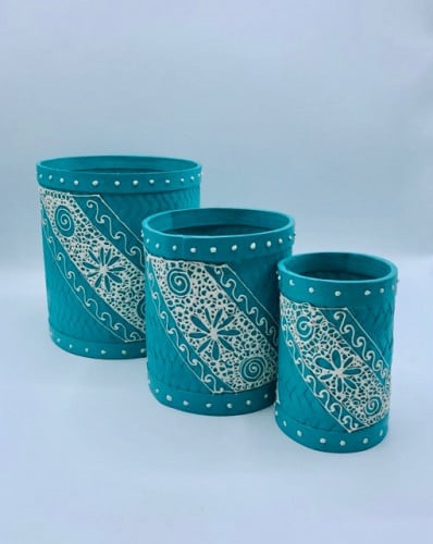 3 علب اسطوانية الشكل (18 سم، 15 سم، 11سم)