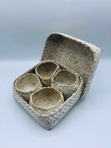 صندوق حجم 15 سم لون أبيض