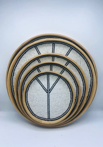 طقم مكون من 5 ألواح من الخوص الطبيعي مزين بالخرز  (45سم،40سم،35سم،30سم،25سم)