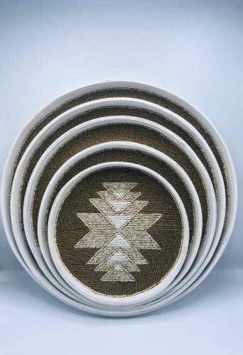 طقم مكون من 5 ألواح من الخوص الطبيعي مزين بالخرز (45سم،40سم،35سم،30سم،25سم)