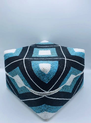 صناديق من الخوص الطبيعي مزينة بالخرز مكونه من 5 صناديق بداخل بعضها بغطاء لكل صندوق (25سم،20سم،16سم،13سم،10سم)