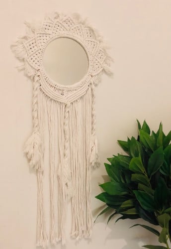 تعليقة جدارية مع مرايا لون أبيض