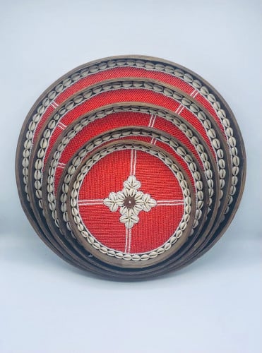 طقم مكون من 5 ألواح من الخوص الطبيعي مزين بالخرز (45سم،40سم،35سم،30سم،25سم)