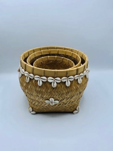 3 أحواض زراعية مزينة بالصدف (25سم، 20سم، 15سم)