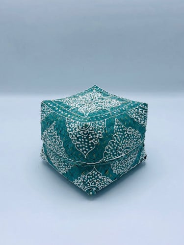 صندوق صغير من الخوص الطبيعي (10 سم) لون أخضر مرسوم بالأبيض