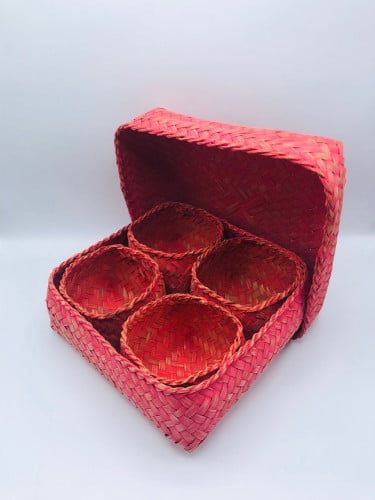 صندوق حجم 20 سم لون أحمر