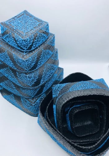 طقم مكون من 5 صناديق مرسومة باليد (25سم، 20سم، 16سم، 13سم، 10سم)