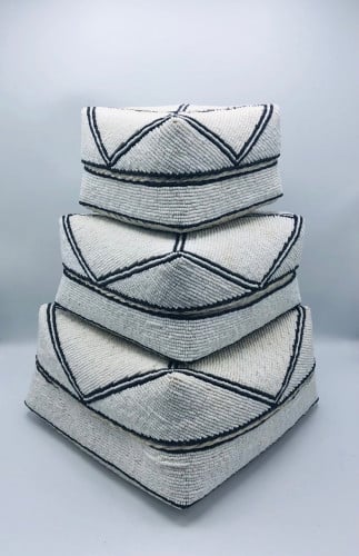 صناديق من الخوص الطبيعي مزينة بالخرز مكونه من 3 صناديق بداخل بعضها بغطاء لكل صندوق (25سم،20سم،16سم)