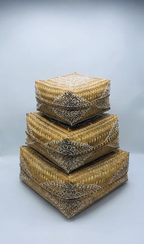 طقم مكون من 3 صناديق مزخرف عليها بالرسم اليدوي (25سم ، 20سم ، 15سم)