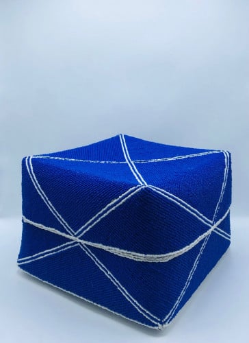 صناديق من الخوص الطبيعي مزينة بالخرز مكونه من 5 صناديق بداخل بعضها بغطاء لكل صندوق (25سم،20سم،16سم،13سم،10سم)