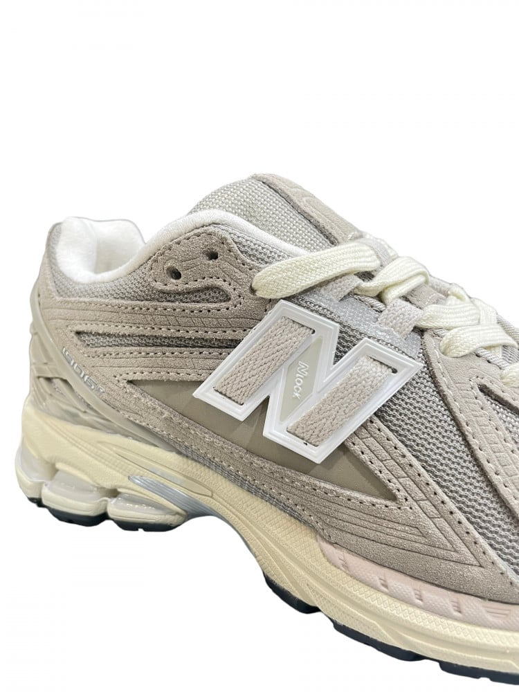New Balance 1906