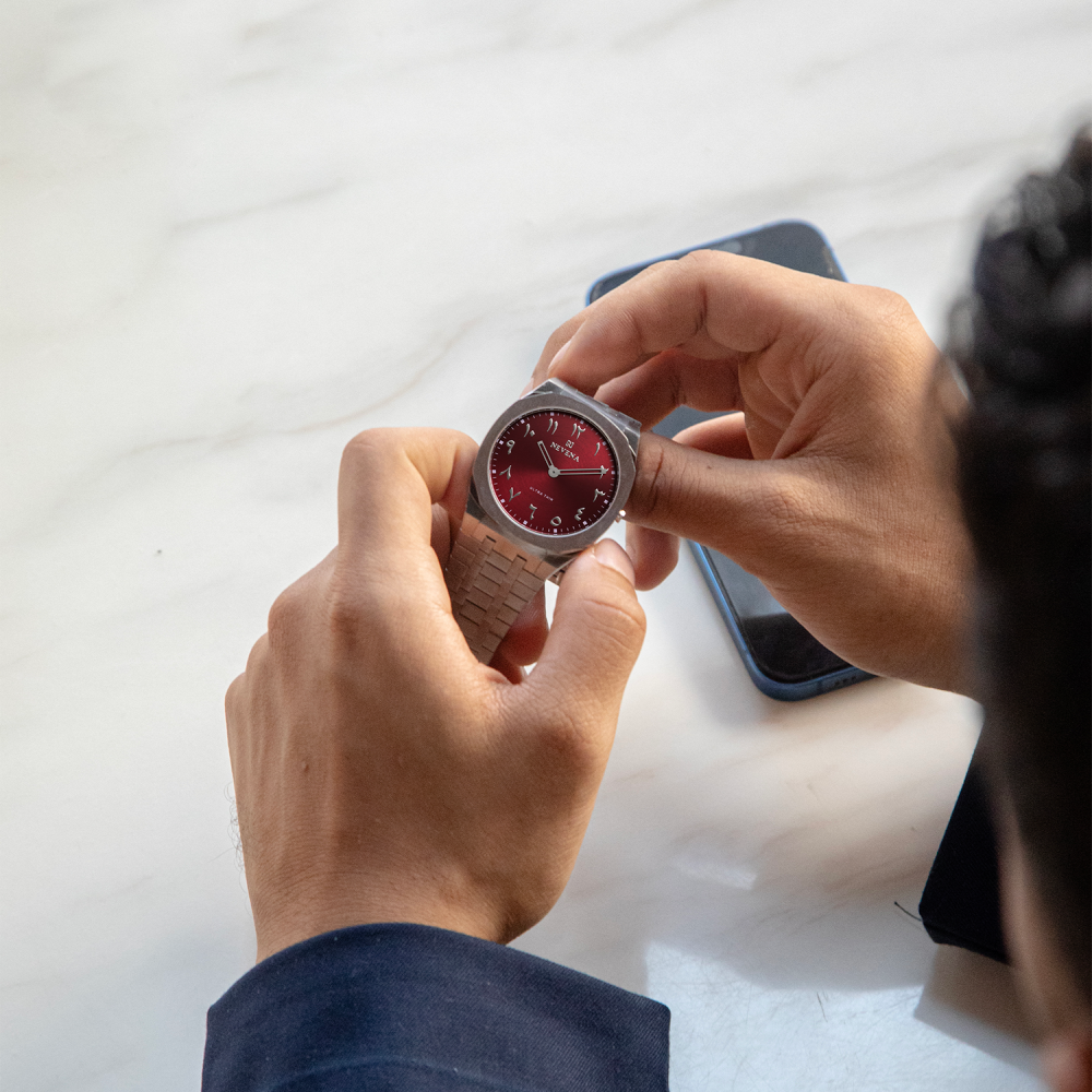 ساعة الحلم الرجالية ستيل باللون الفضي