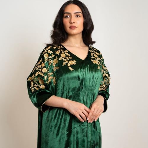 ثوب أوراق الصنوبر