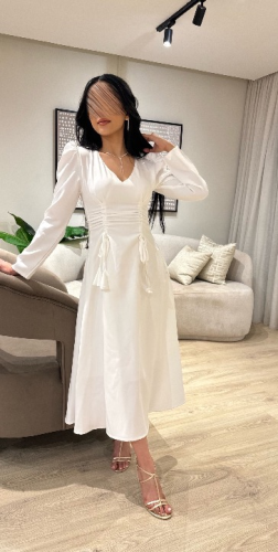 فستان ميدي ابيض انيق مناسب للعيد