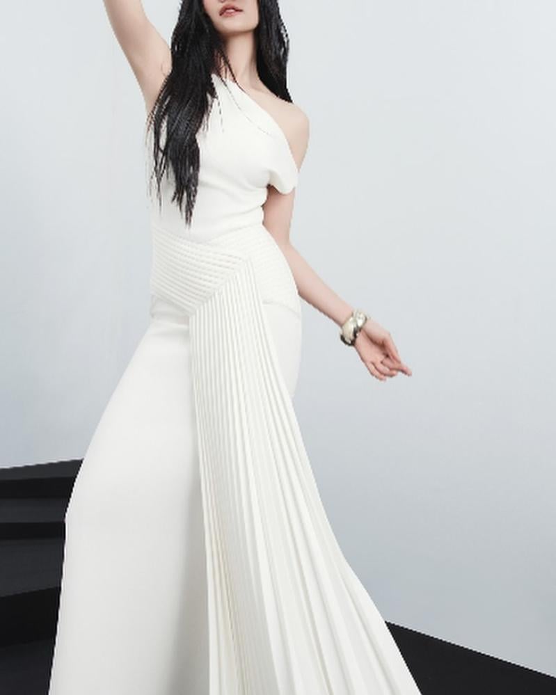 فستان جمبسوت بكسرات انيقة