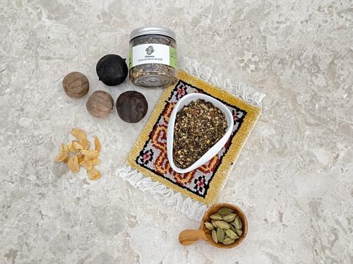 الخلطة الفارسية (PERSIAN SPICE BLEND)