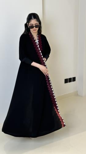 عباية كلوش تطريز امامي  كرب ملكي