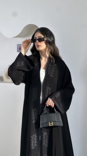 عباية تطريز امامي
