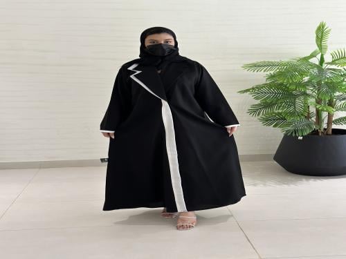 عبايه قصة بليزر