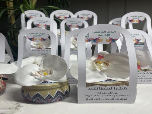 شموع معطره ( بثيم اليوم الإداري )