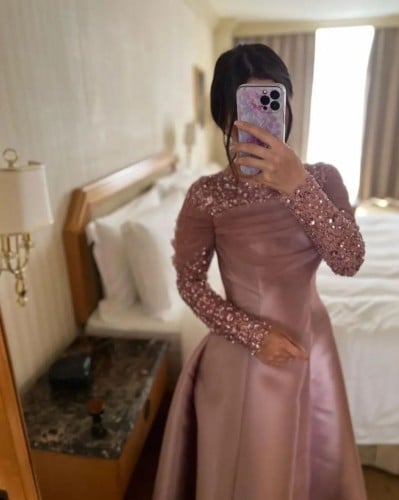 فستان سهره بتطريز اكمام