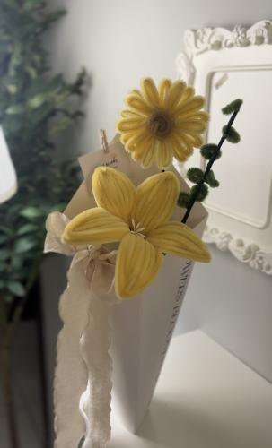 بوكيه belle blooms أصفر