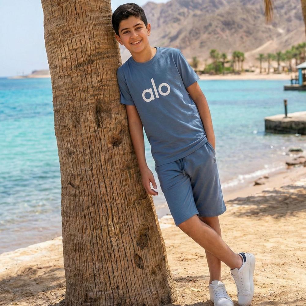 طقم ولادي قطني من قطعتين.