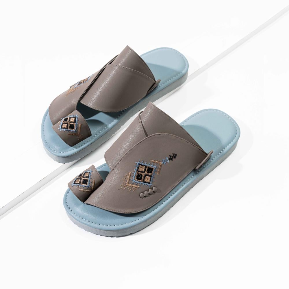 حذاء شرقي H-248