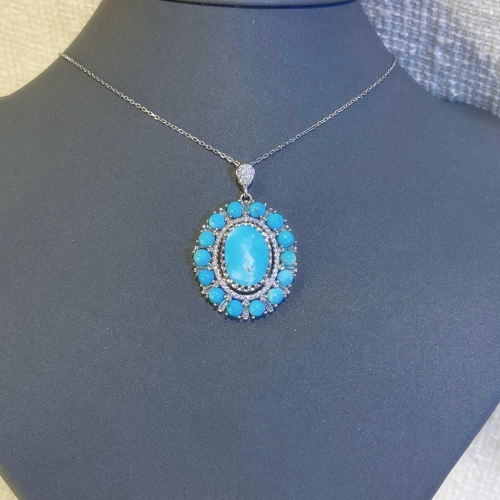 قلادة الفيروز النيشابوري المرصعة بالزركون وأحجار الفيروز الصغيرة – فضة 925 مطلية روديوم