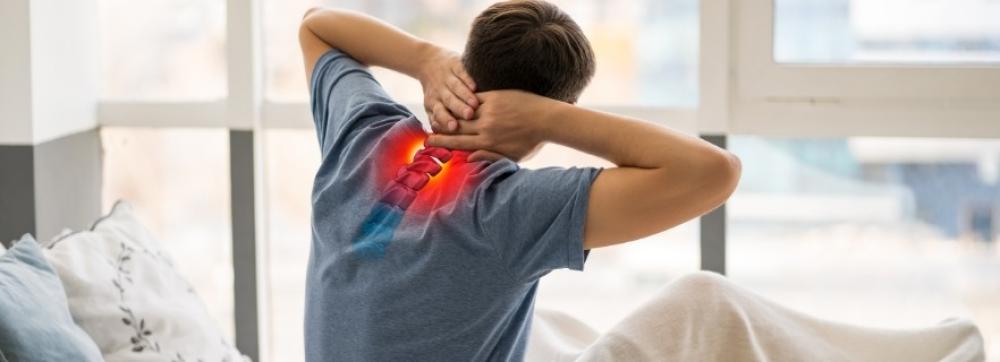 اختر الوسادة المثالية لدعم الرقبة والظهر