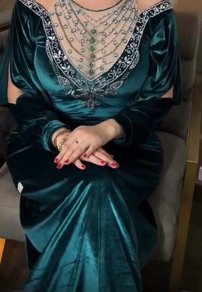 جديدنا   نوع القماش : قطيفه   المقاسات بالرقم 234567  المقاسات بالحرف  M L   XL XXL XXXL XXXXL