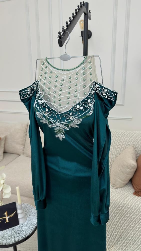 جديدنا   نوع القماش : قطيفه   المقاسات بالرقم 234567  المقاسات بالحرف  M L   XL XXL XXXL XXXXL