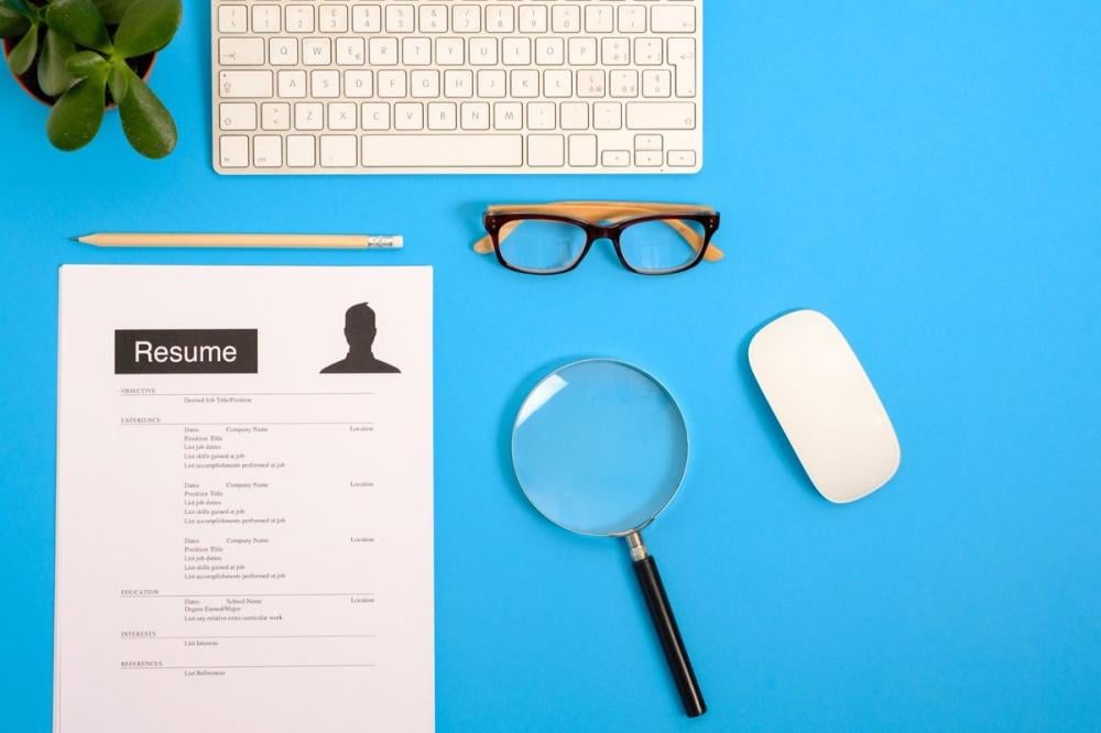 السيرة الذاتية لحديثي التخرج: كيف تبرز في سوق العمل؟
