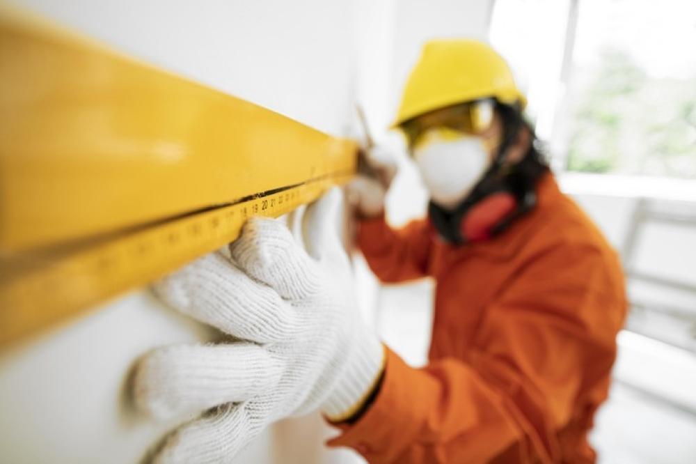 شركة عزل فوم بجدة – حلول عزل احترافية بمواد سيكا المعتمدة