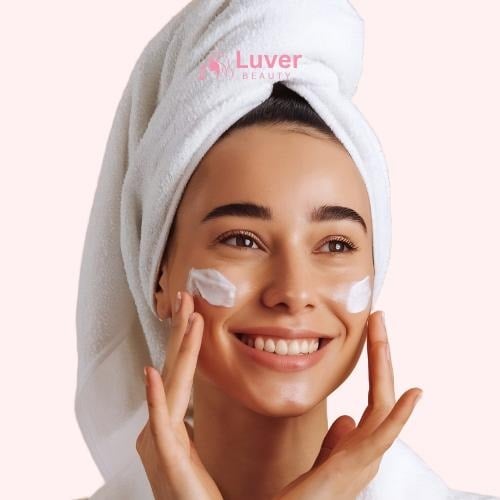 العنايه بالبشرة والوجه image