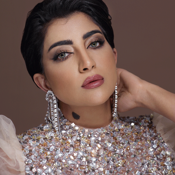 عدسات بثينة الرئيسي من امارا جرافيتي كوليكشن 2021 - Amara Gravity
