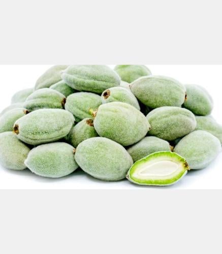 لوز اخضر