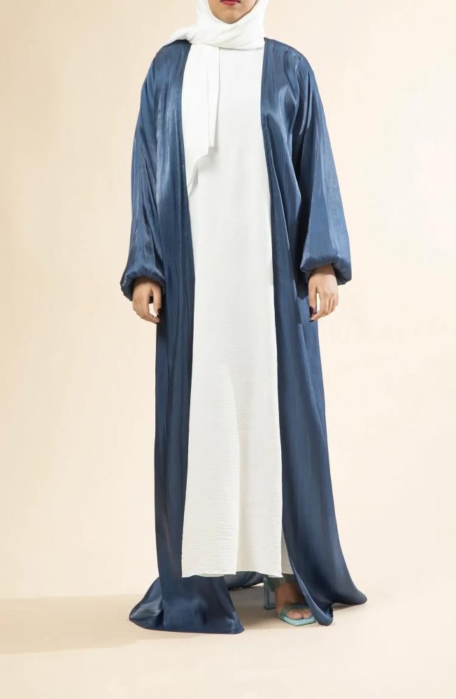 عباية حرير مميزة مع دريس