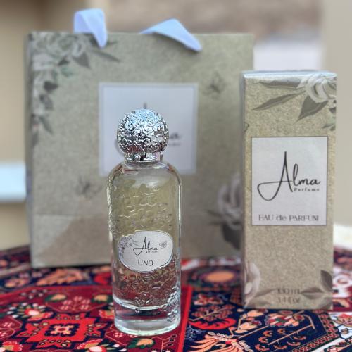 Uno perfume