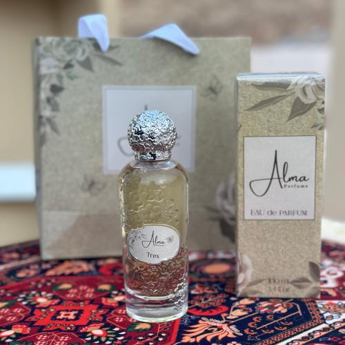 Tres perfume