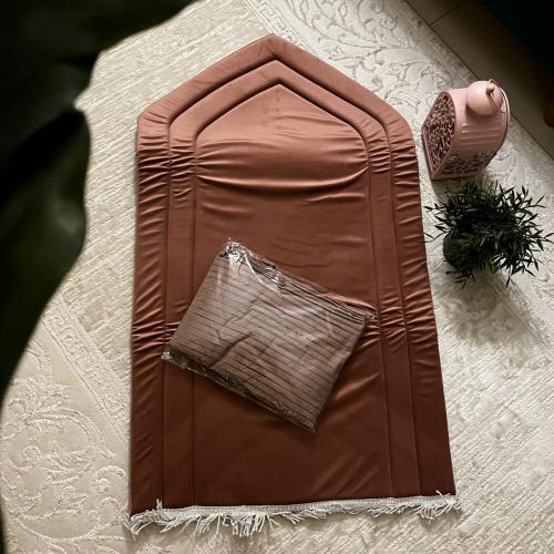 طقم صلاة سادة بلون نود غامق