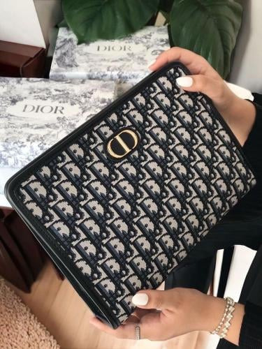 باوتش DIOR